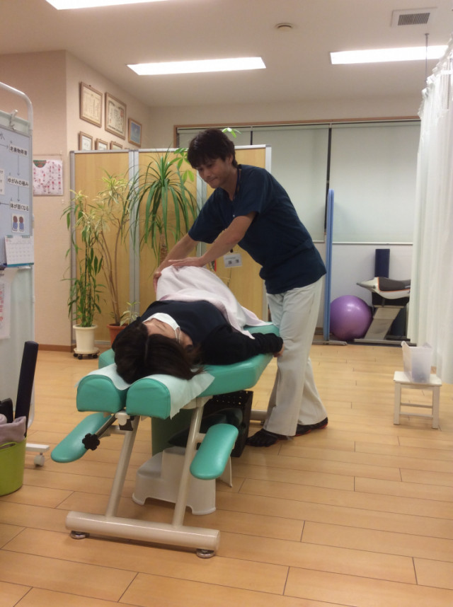 ひざ倒し